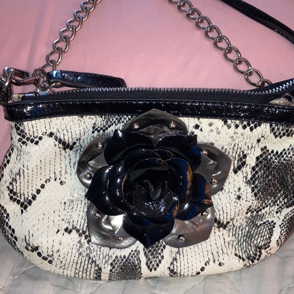 Sharif, black and white Crossbody and bag